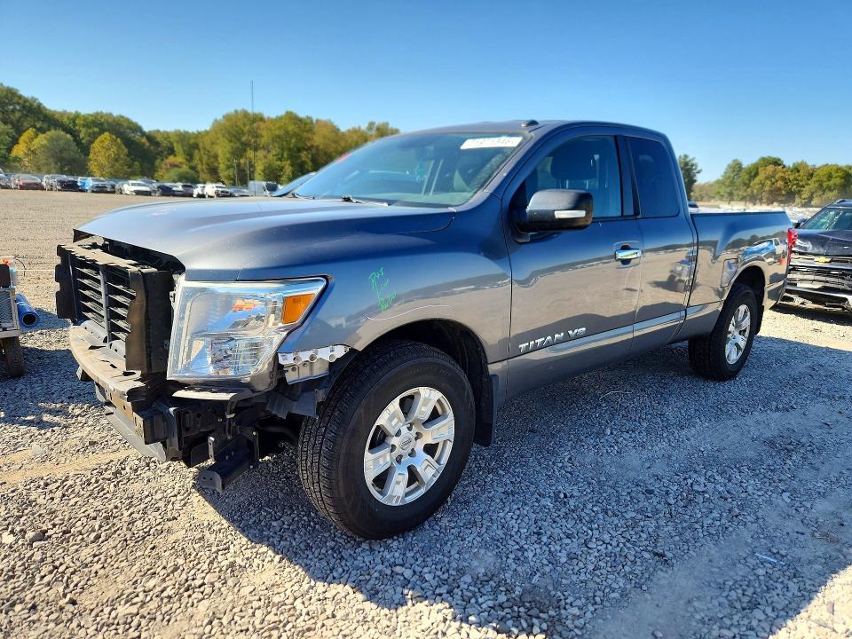 2018 NISSAN TITAN SV  