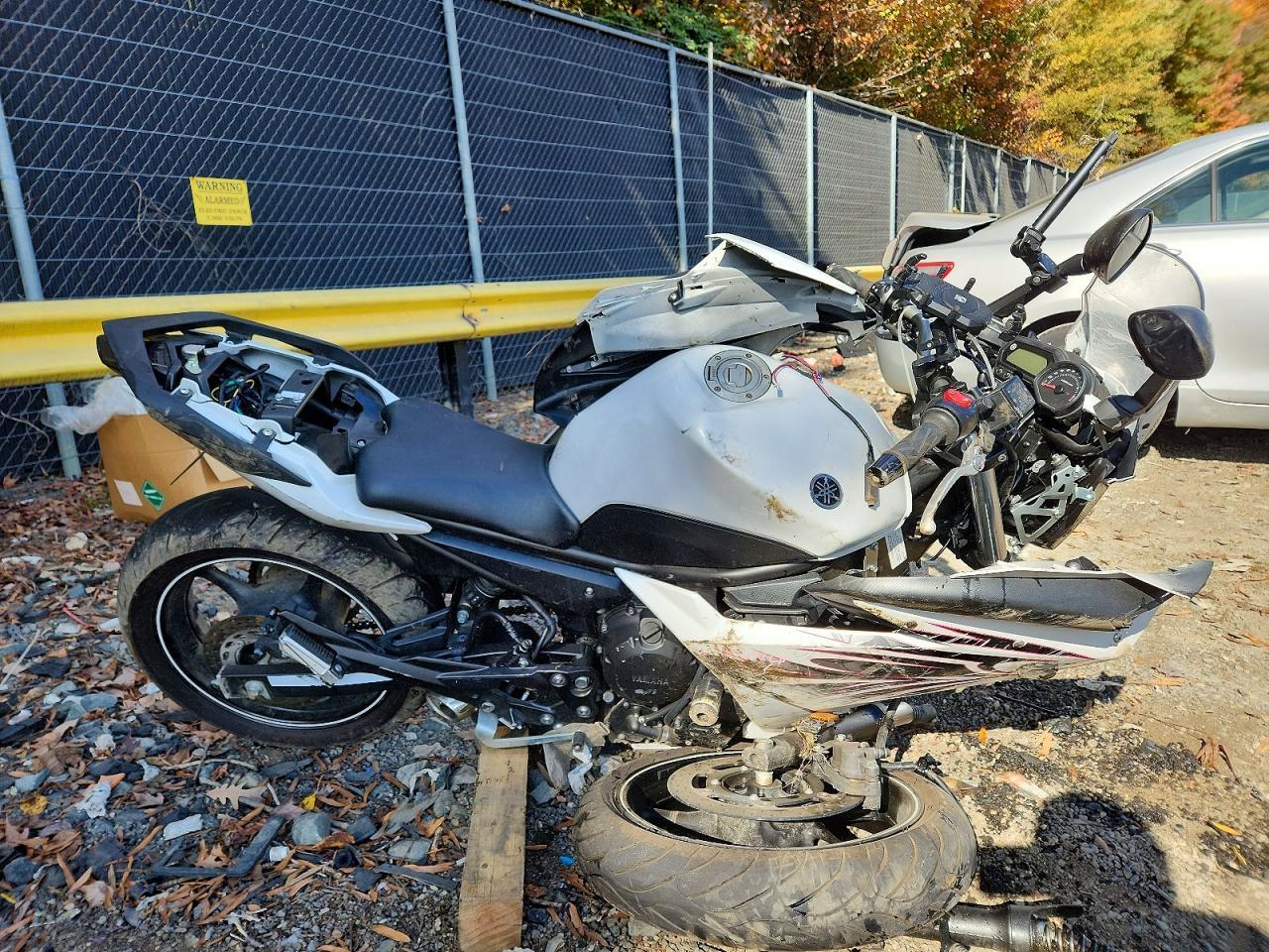 منظر 2010 YAMAHA FZ6 R، زاوية 1