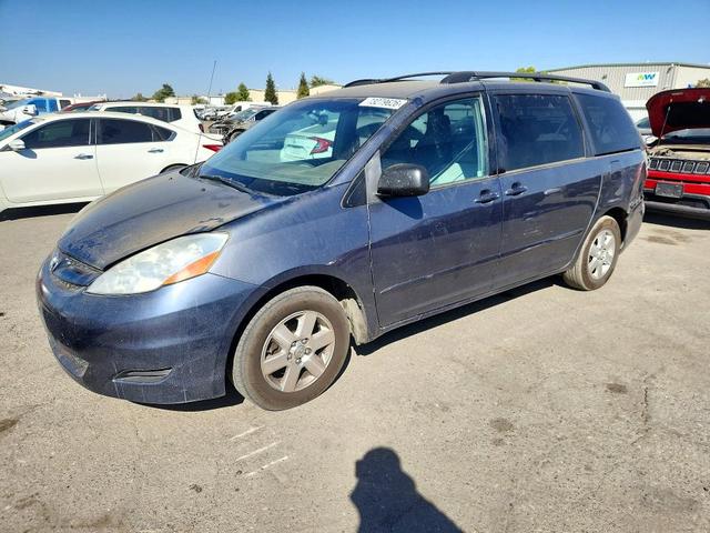 2008 TOYOTA SIENNA LE 8-PASSENGER
