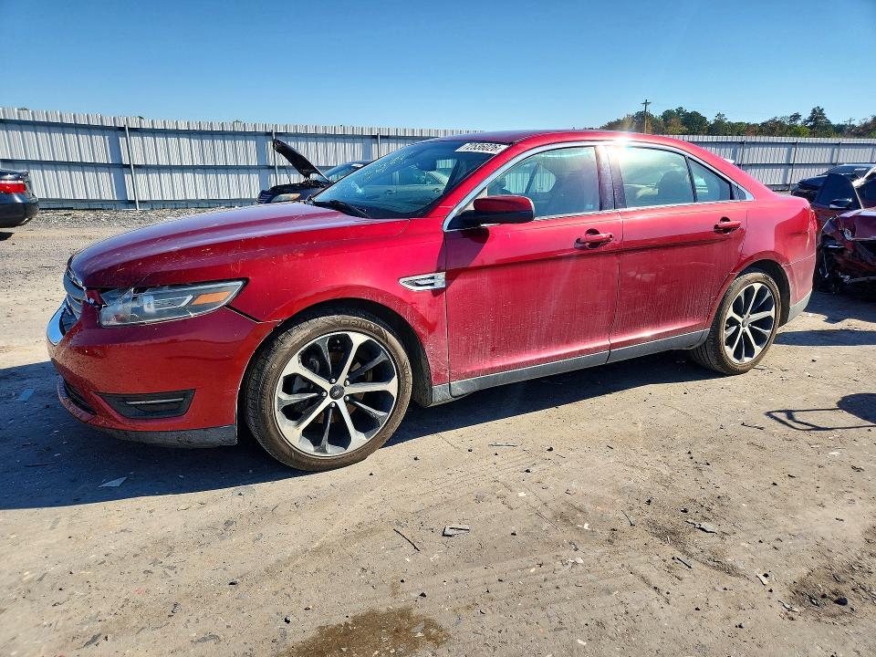 2015 FORD TAURUS SEL  