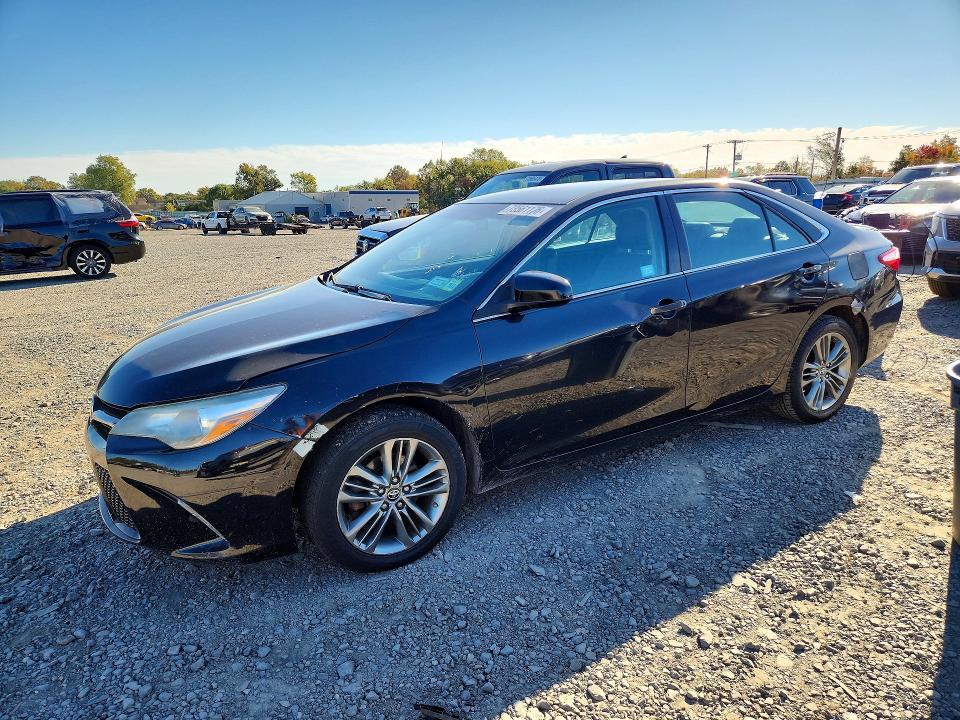 2017 TOYOTA CAMRY SE  
