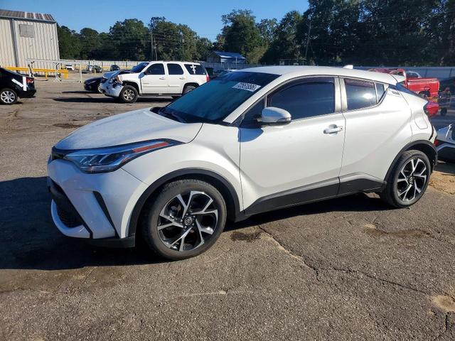 2021 TOYOTA C-HR XLE  