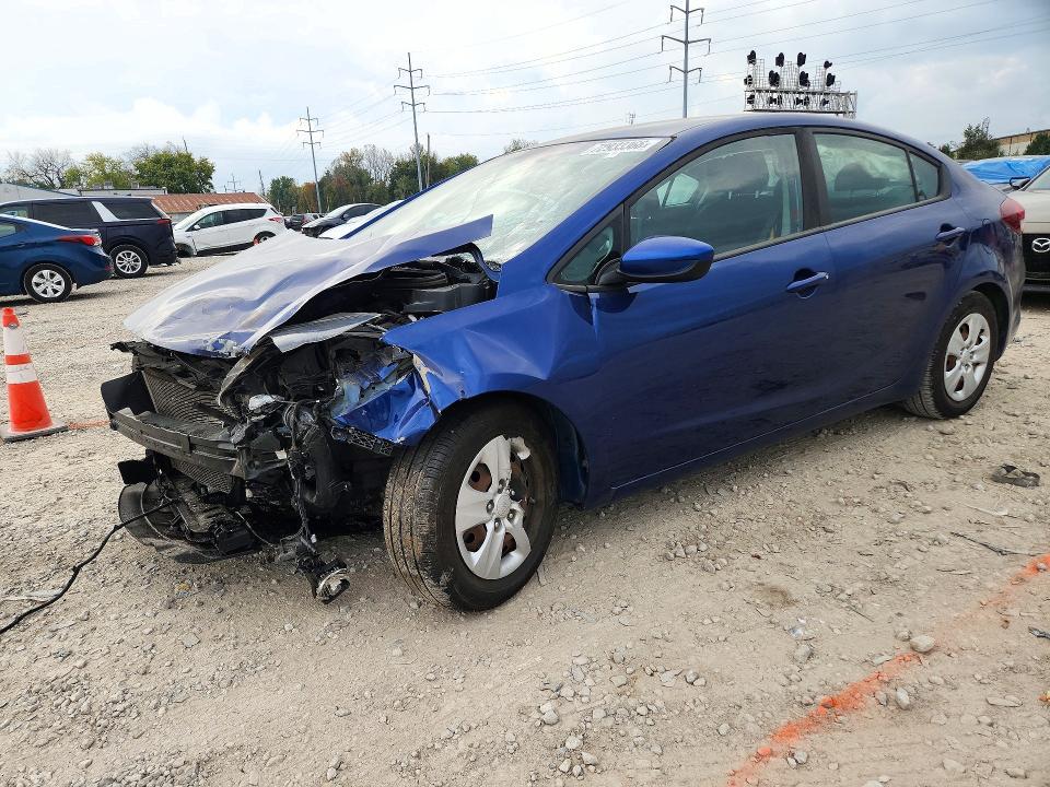 2017 KIA FORTE LX  