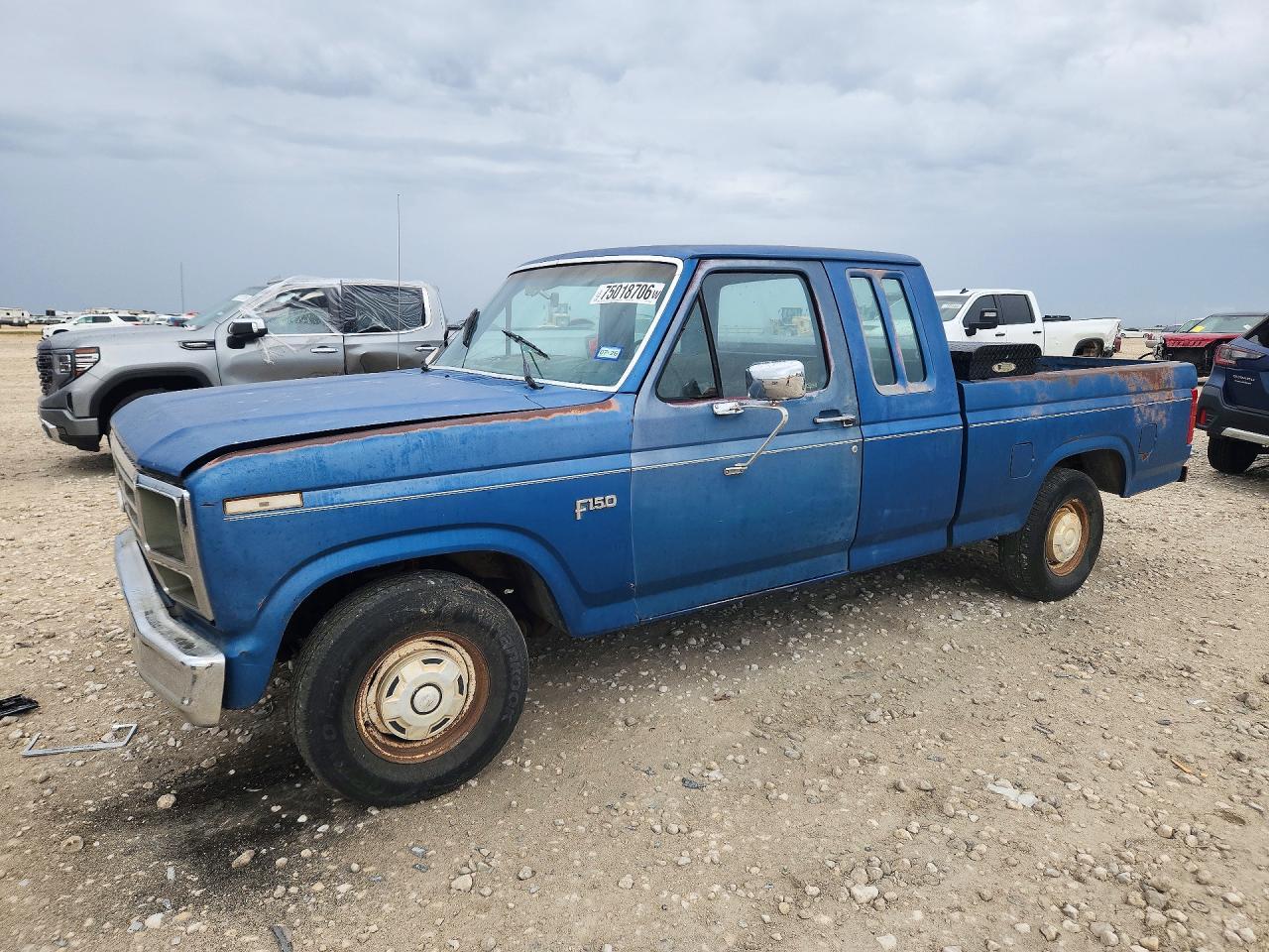Vue de 1984 FORD F150, angle 1