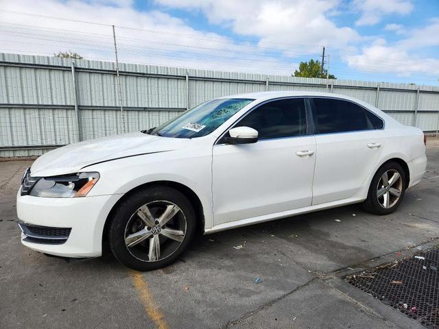 2013 VOLKSWAGEN PASSAT
