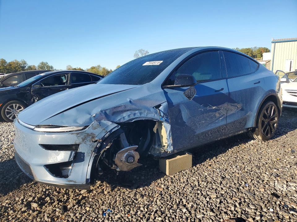 2026 TESLA MODEL Y   