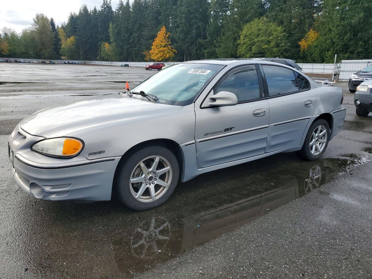 Vista de 2000 PONTIAC GRAND AM GT1, ángulo 1
