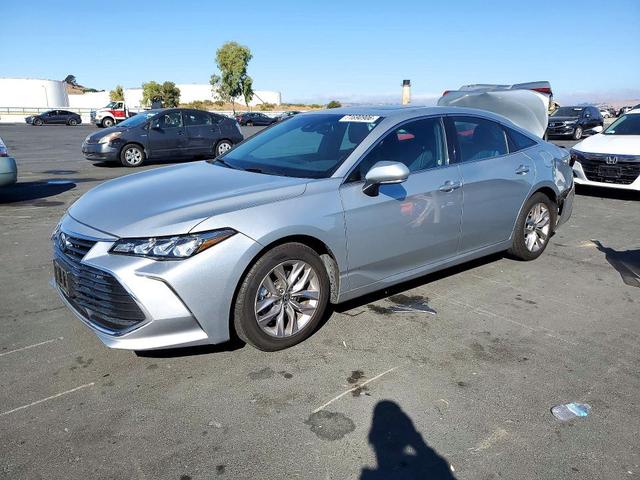2022 TOYOTA AVALON XLE  
