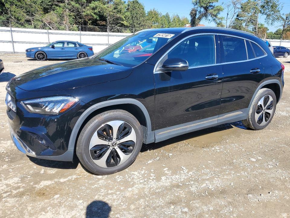 2025 MERCEDES-BENZ GLA 250  