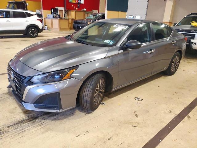 2024 NISSAN ALTIMA SV  