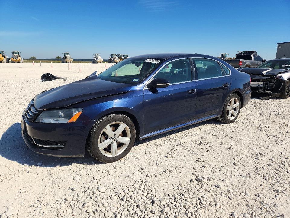 2012 VOLKSWAGEN PASSAT SE  