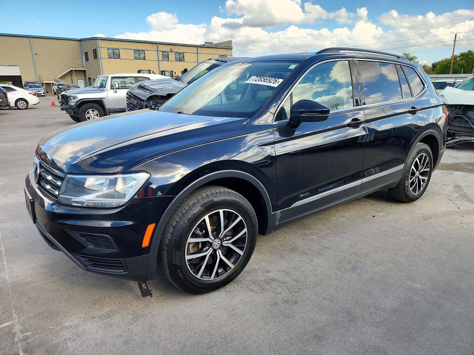 2021 VOLKSWAGEN TIGUAN SE  