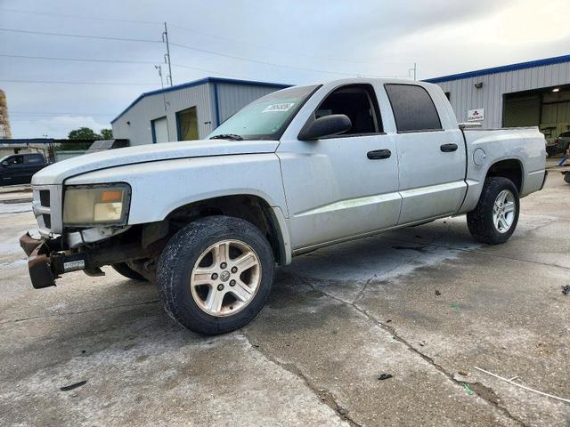 2011 DODGE DAKOTA SLT  