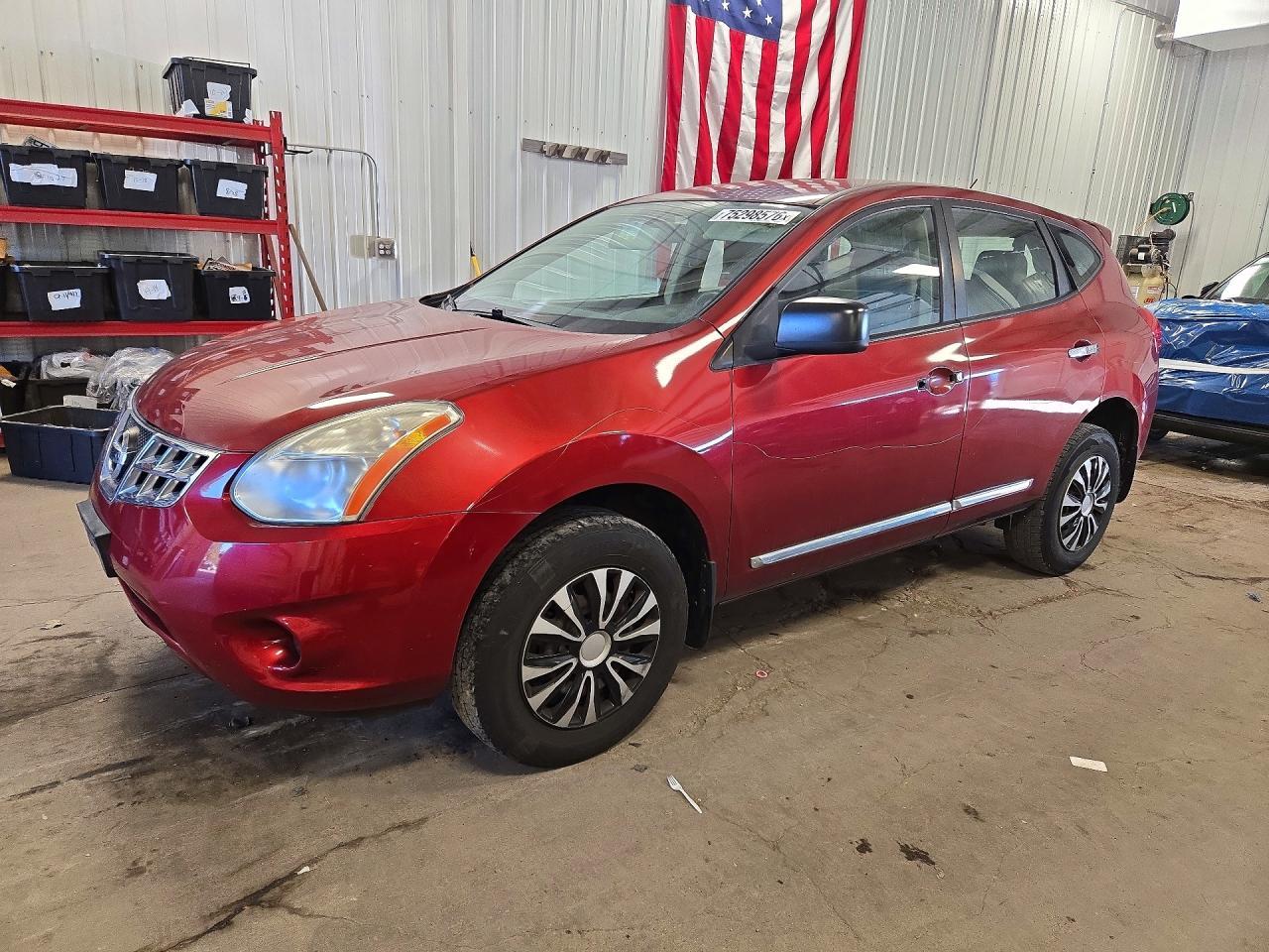 Vista de 2013 NISSAN ROGUE S, ángulo 1