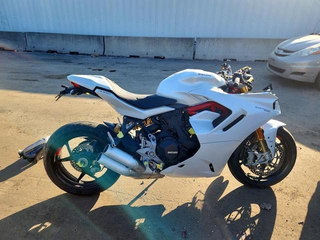 2021 DUCATI SUPERSPORT   