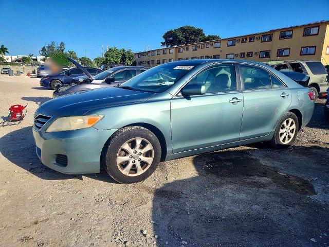 2011 TOYOTA CAMRY LE  