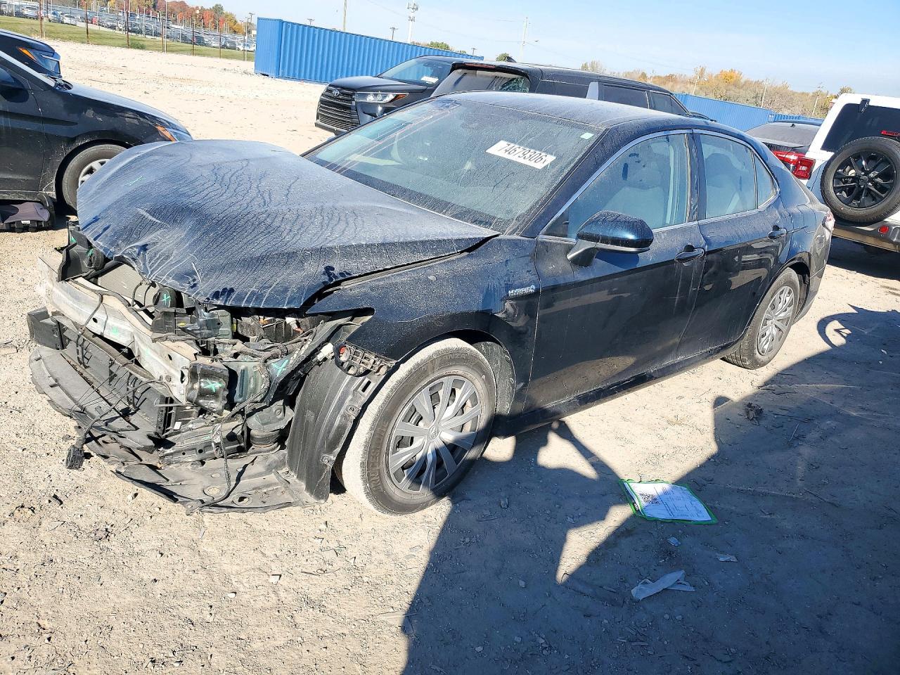 Vista de 2020 TOYOTA CAMRY LE, ángulo 1