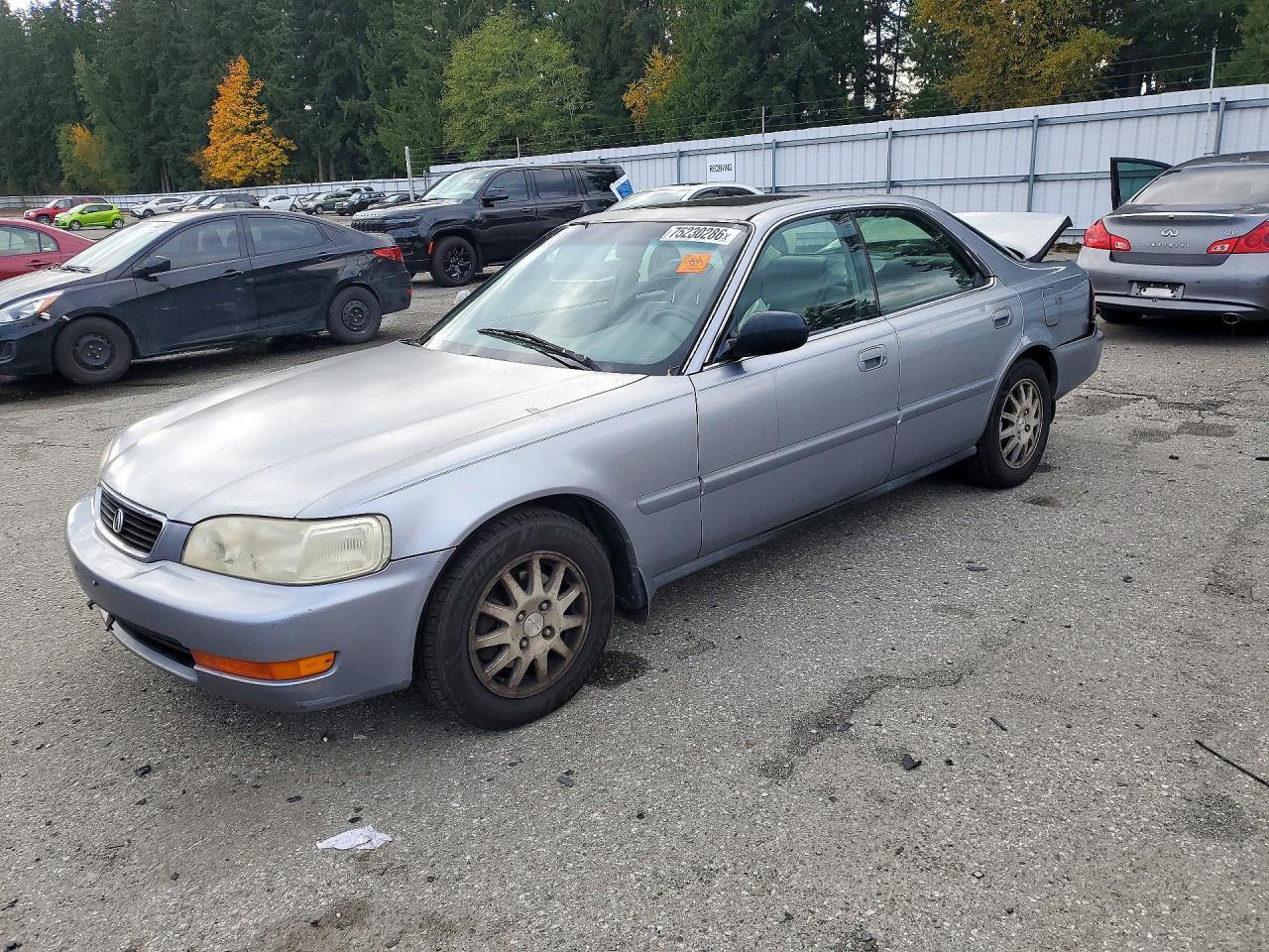 Вид 1998 ACURA 2.5TL, угол 1