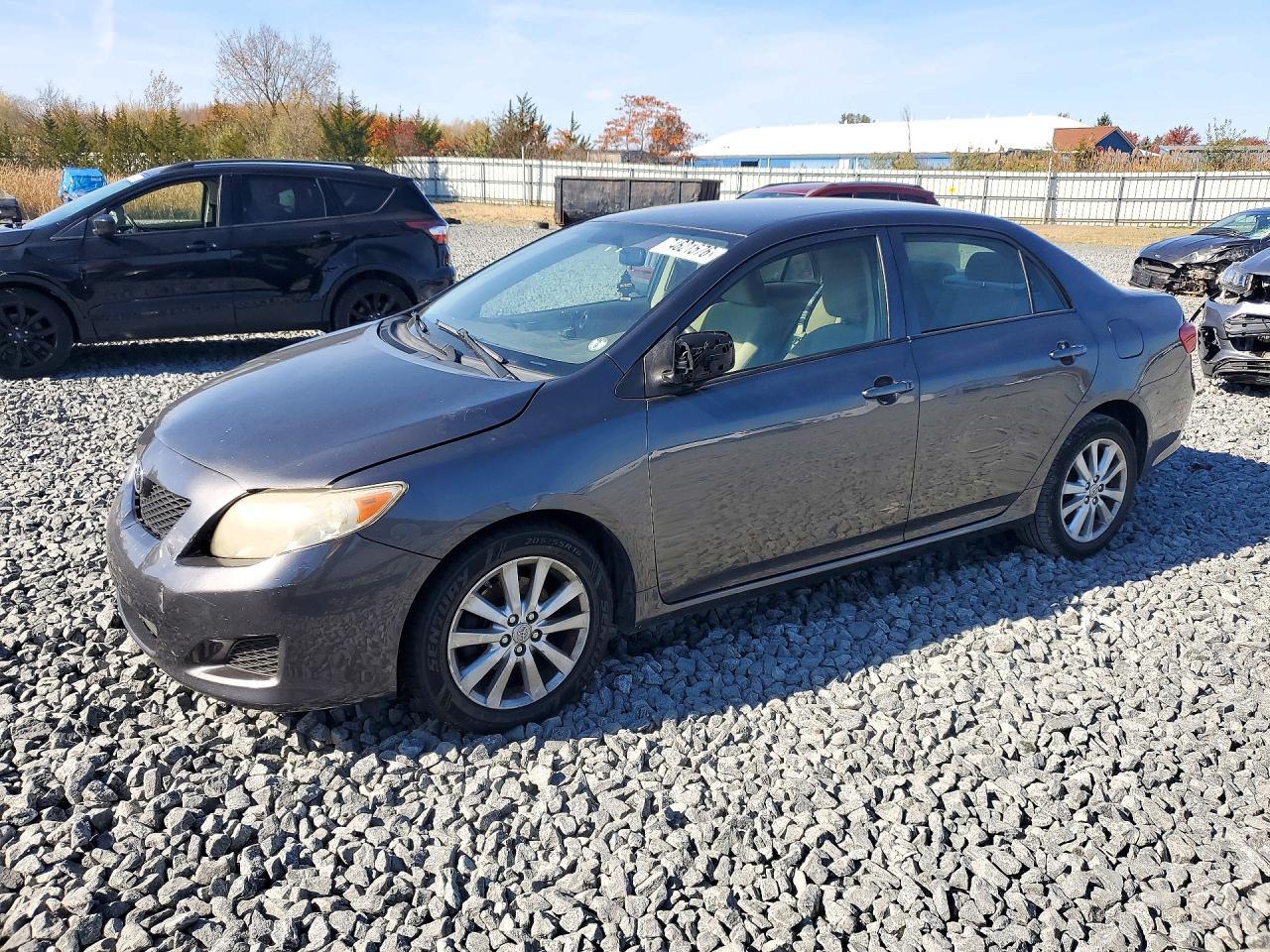 Вид 2009 TOYOTA COROLLA LE, угол 1