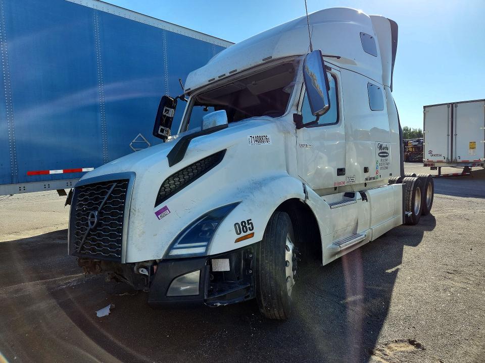 2019 VOLVO VNL SEMI TRUCK