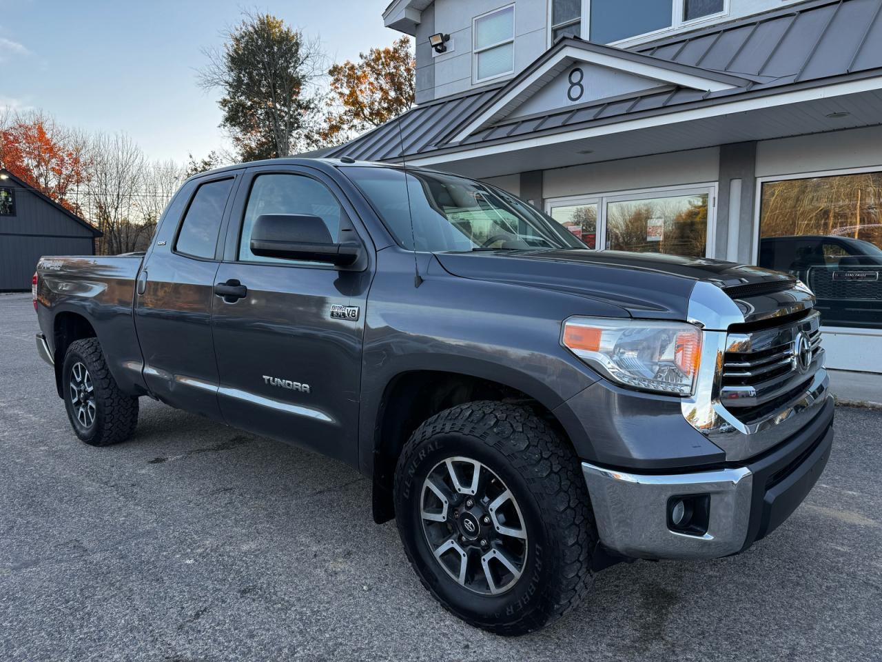 منظر 2016 TOYOTA TUNDRA SR5، زاوية 1