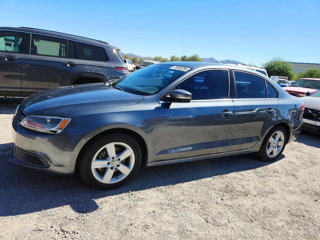 2014 VOLKSWAGEN JETTA SE  