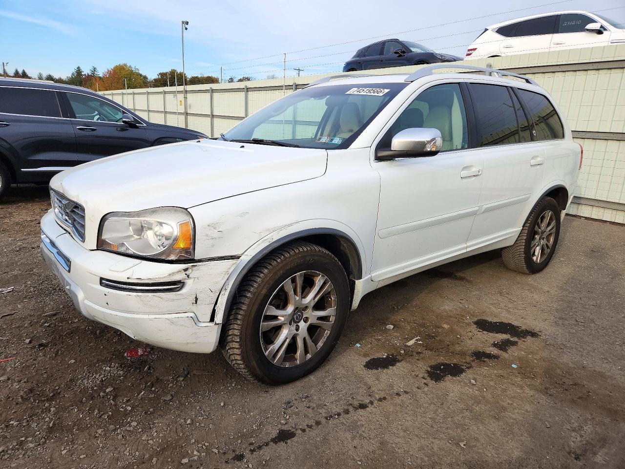 منظر 2013 VOLVO XC90 3.2، زاوية 1