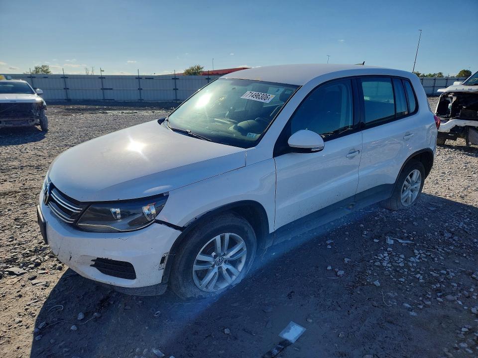 2013 VOLKSWAGEN TIGUAN S  