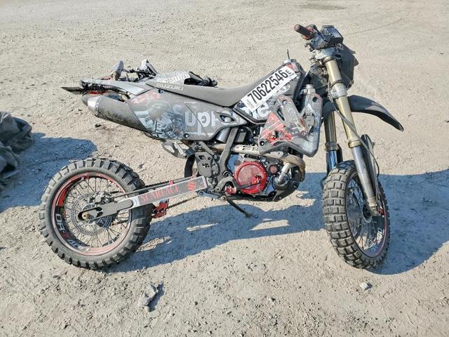 2018 SUZUKI DR-Z400 S DIRT BIKE