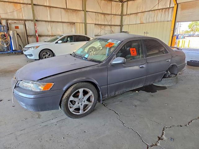 1998 TOYOTA CAMRY LE  
