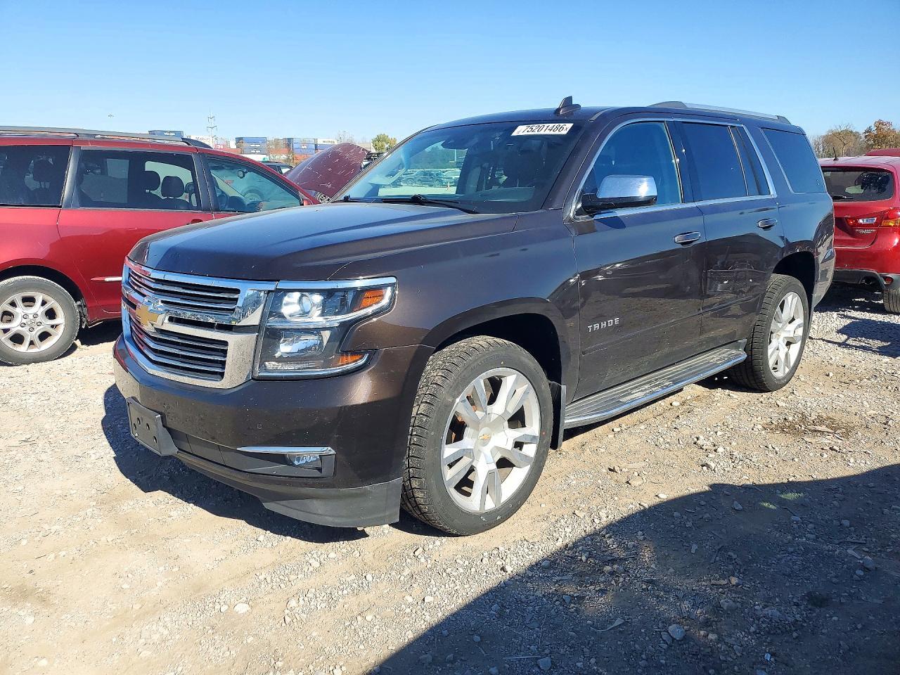 Vue de 2018 CHEVROLET TAHOE K1500 PREMIER, angle 1
