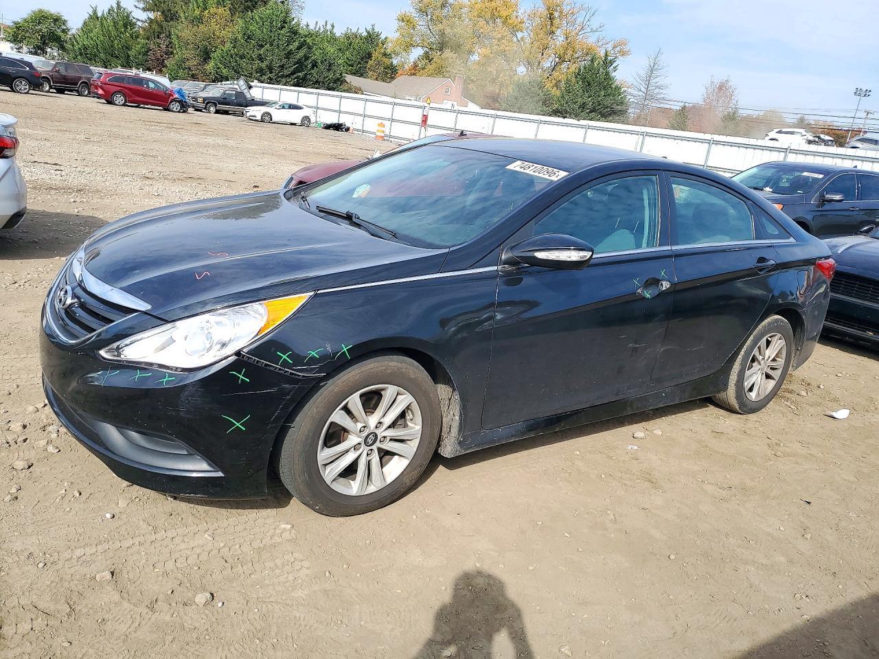 Vue de 2014 HYUNDAI SONATA GLS, angle 1