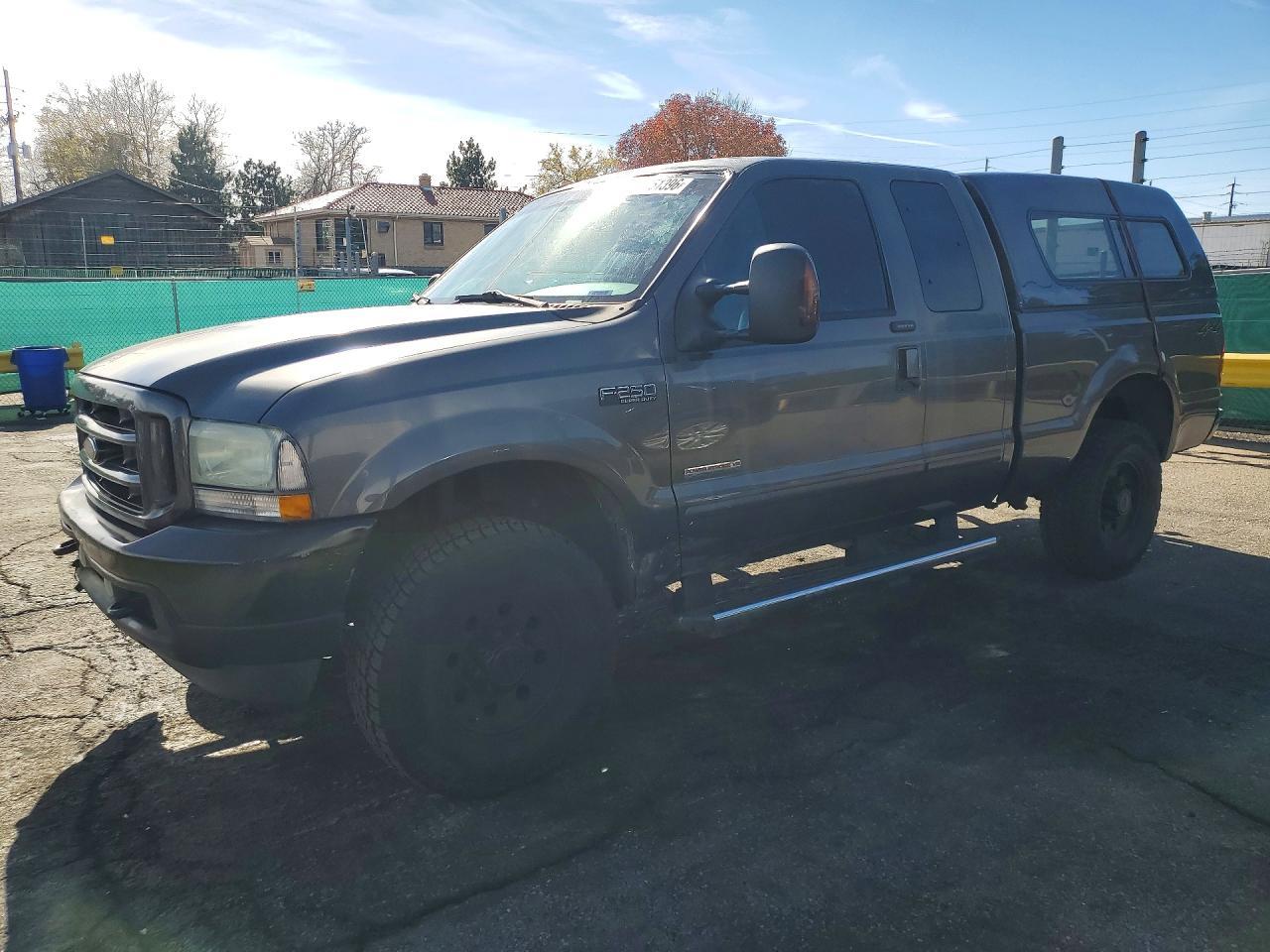 منظر 2004 FORD F250 SUPER DUTY، زاوية 1