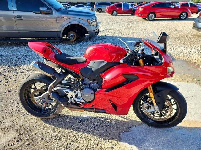 2026 DUCATI PANIGALE V2  