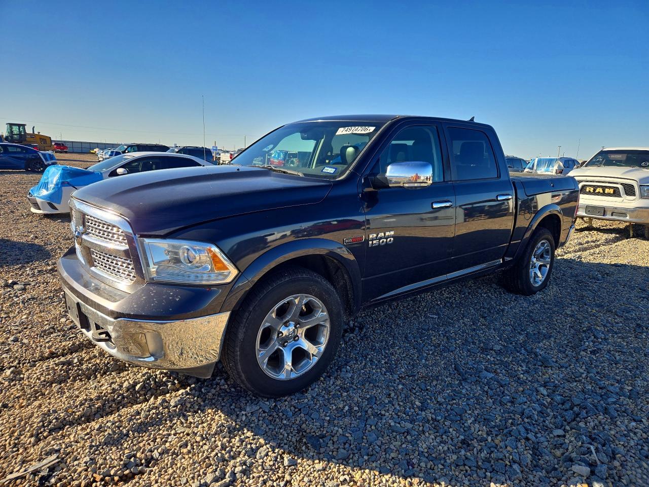 منظر 2015 RAM 1500 LARAMIE، زاوية 1