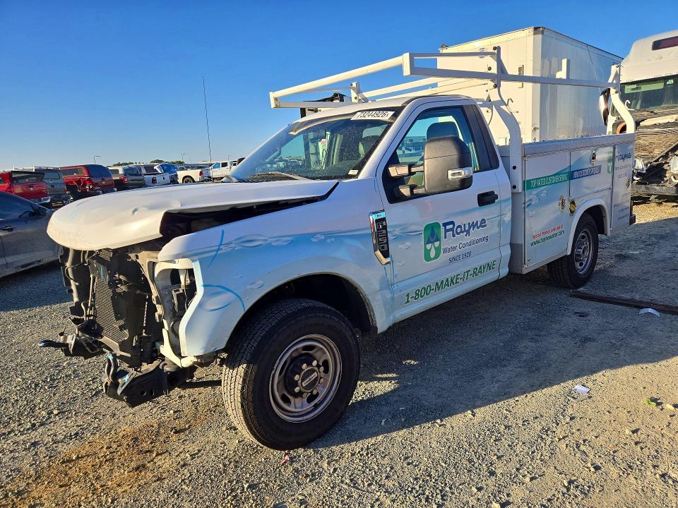 2018 FORD F250 SUPER - UTILITY  SERVICE TRUCK