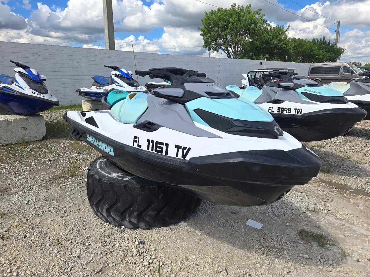 Вид 2024 SEA DOO JET SKI, угол 1