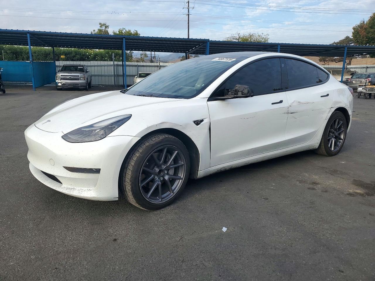 منظر 2023 TESLA MODEL 3، زاوية 1