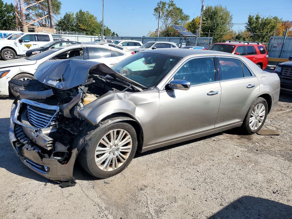 2014 CHRYSLER 300C   