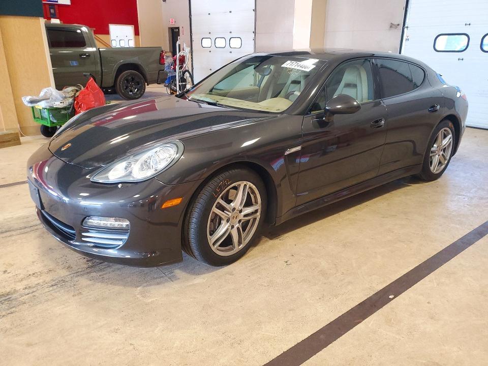 2012 PORSCHE PANAMERA 2  