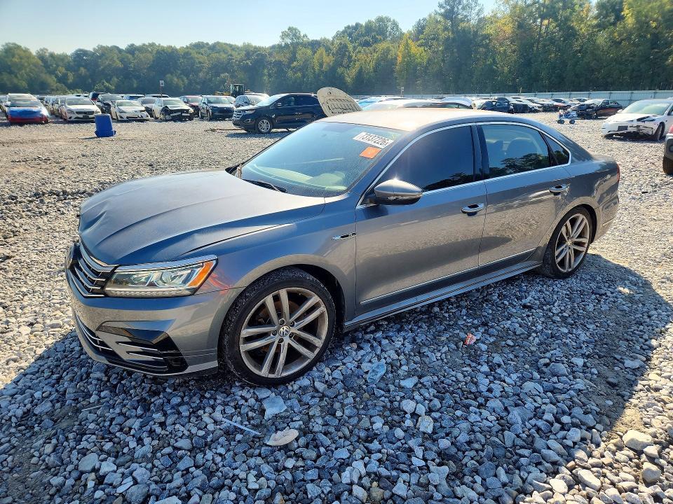 2017 VOLKSWAGEN PASSAT R-LINE  