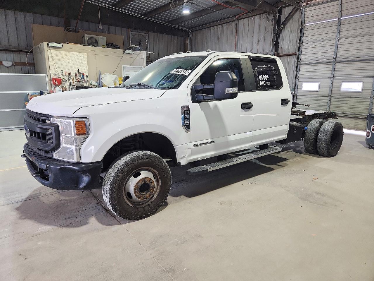 Vista de 2020 FORD F350 SUPER DUTY, ángulo 1