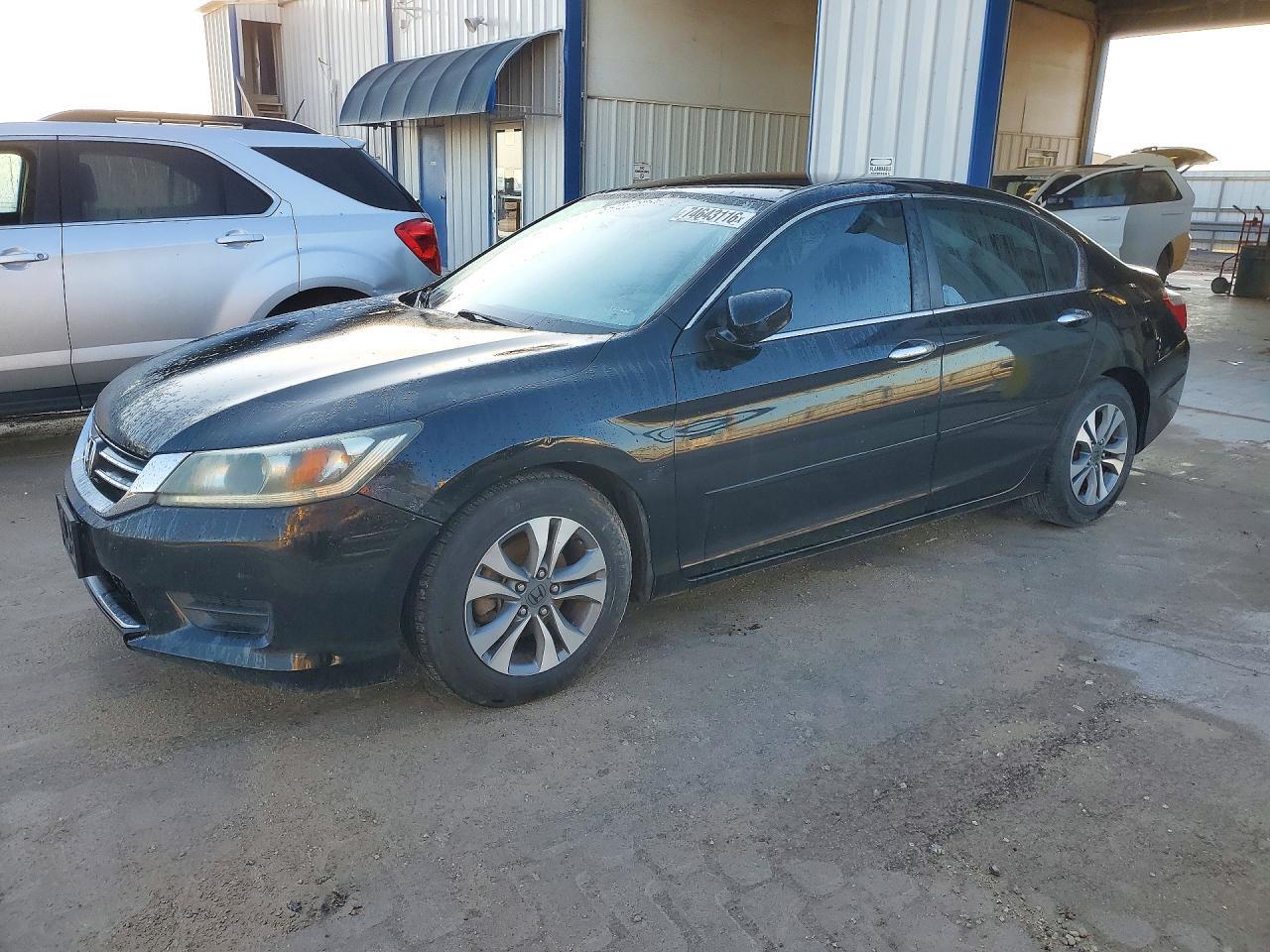 Vista de 2014 HONDA ACCORD LX, ángulo 1
