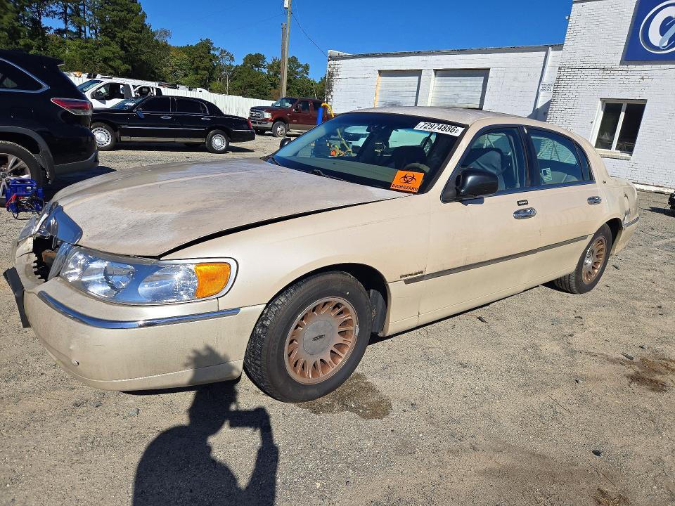 2001 LINCOLN TOWN CAR CARTIER  
