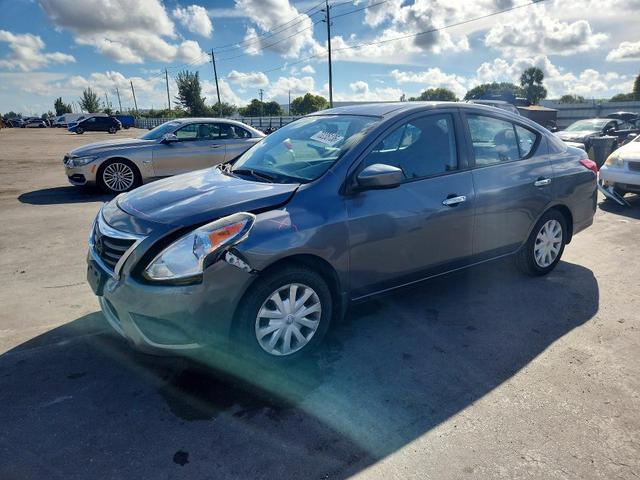 2017 NISSAN VERSA