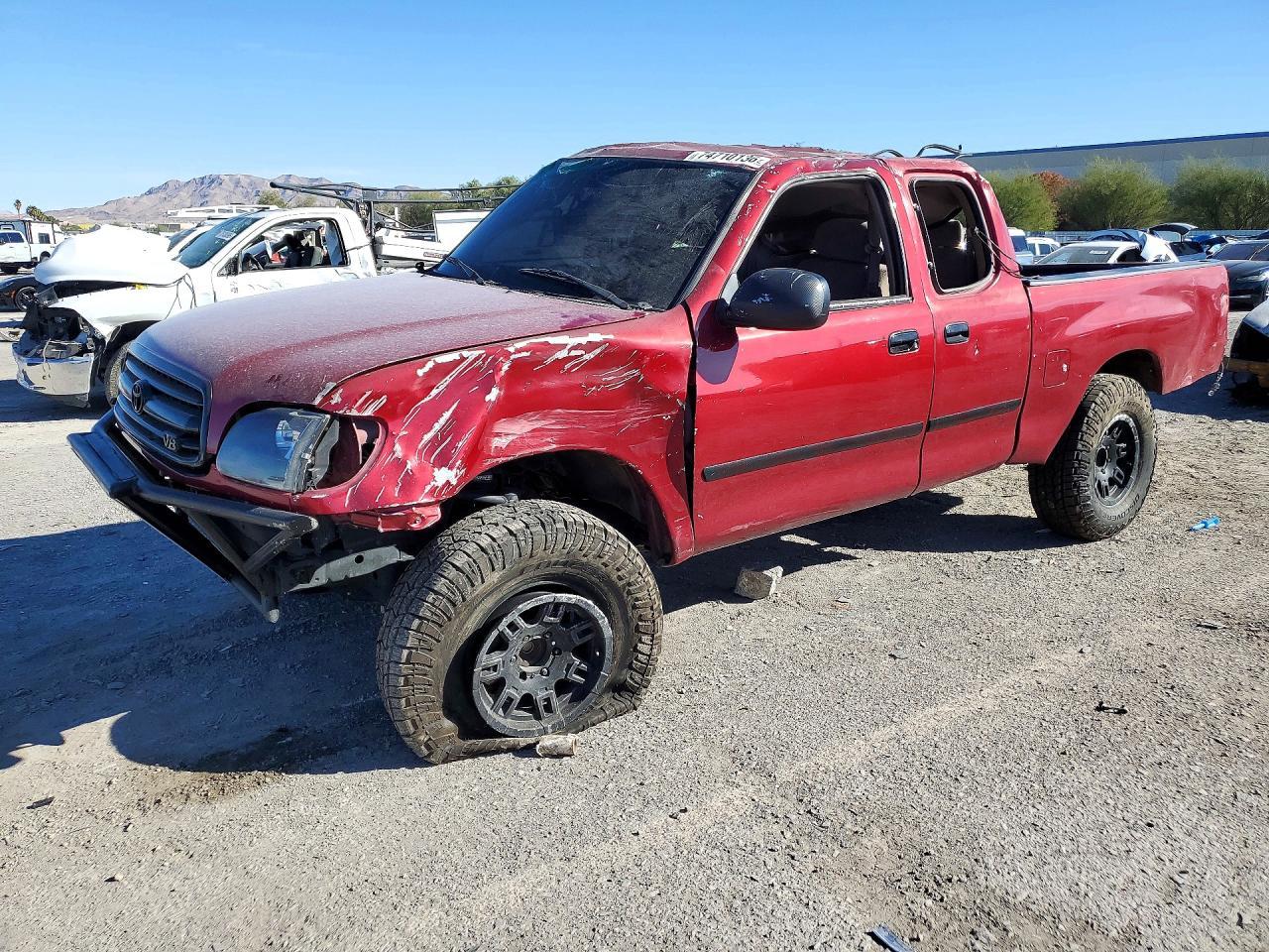 Vista de 2001 TOYOTA TUNDRA SR5, ángulo 1