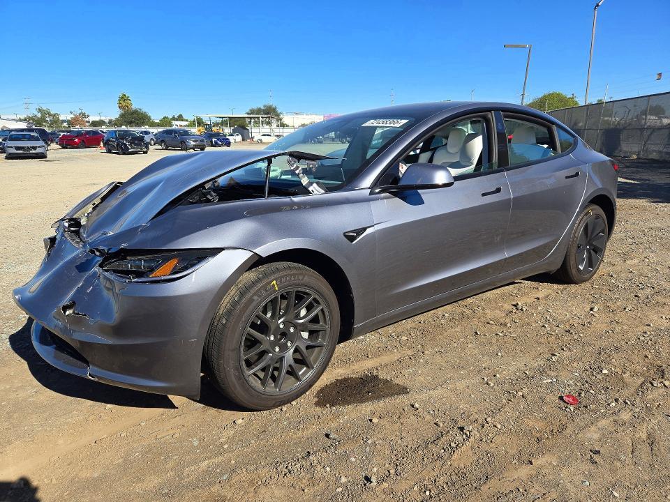 2026 TESLA MODEL 3   