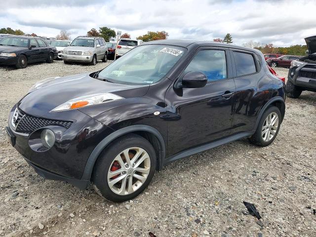 2014 NISSAN JUKE SV