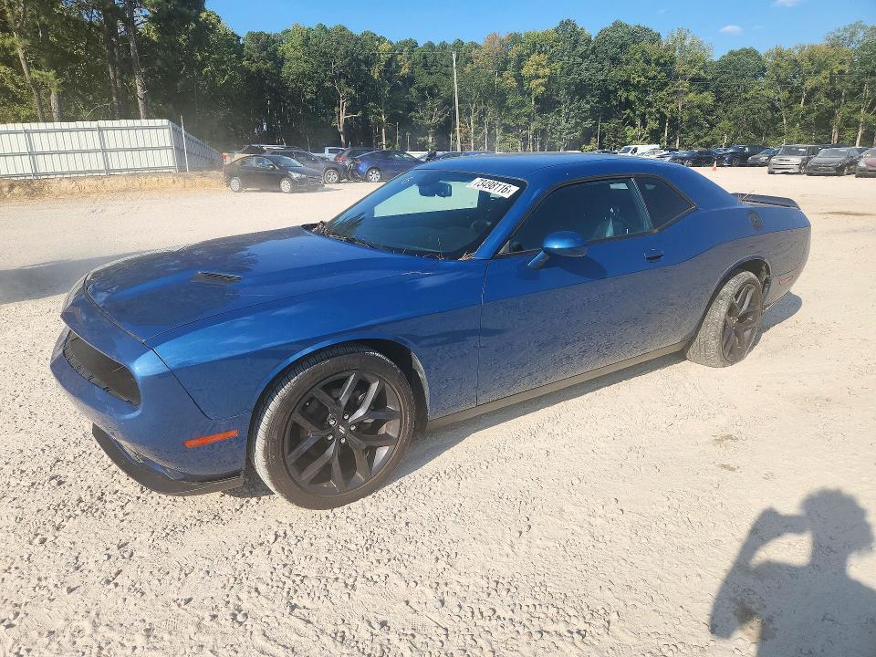 2022 DODGE CHALLENGER SXT  