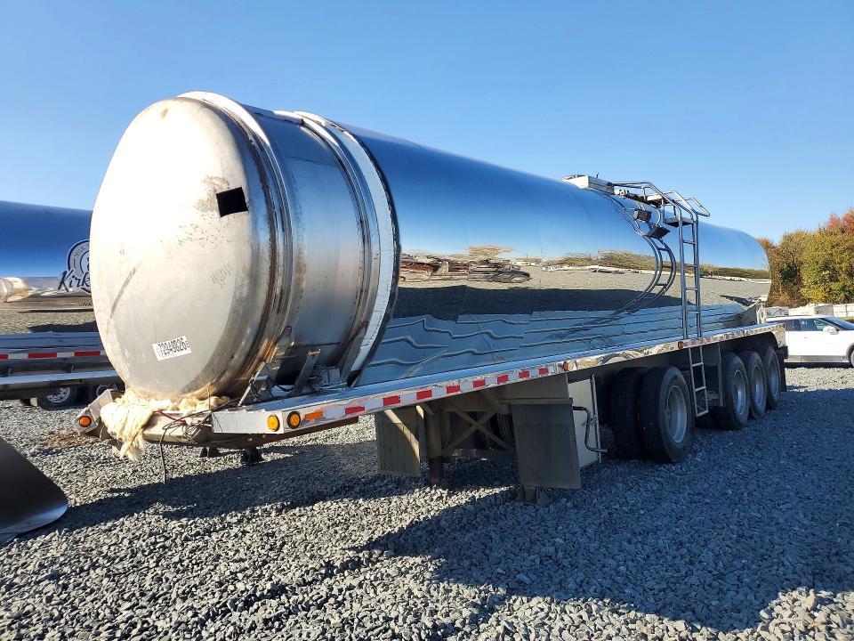 2001 STAINLESS FUEL TANK TRAILER